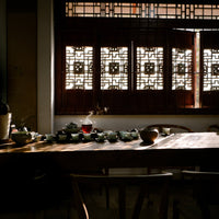 The Tea Expedition: Caravans, Commodities & The First Global Economy. Milan, September 27th, 10:30 am - Eastern Leaves