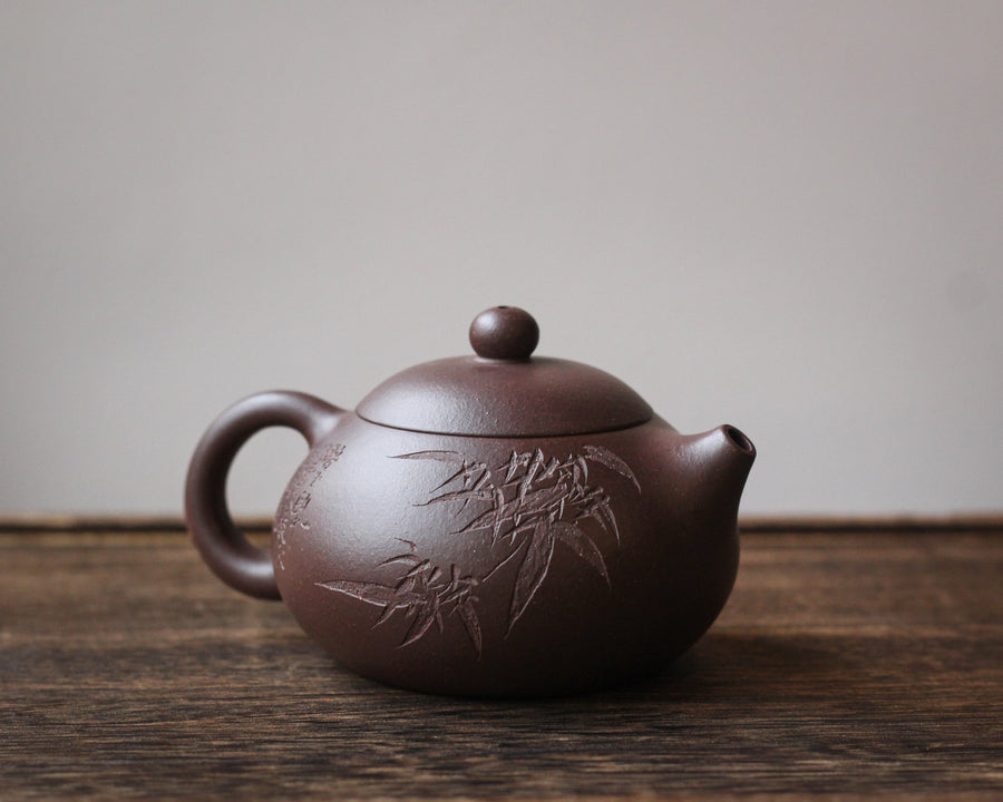 Xishi 西施 - Yixing Teapot, Dicaoqing purple clay - Eastern Leaves