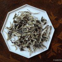 Chinese white tea Yueguangbai moonlight, from Lunan Pasha Yunnan, aged white tea, ancient trees gushu, leaf detail