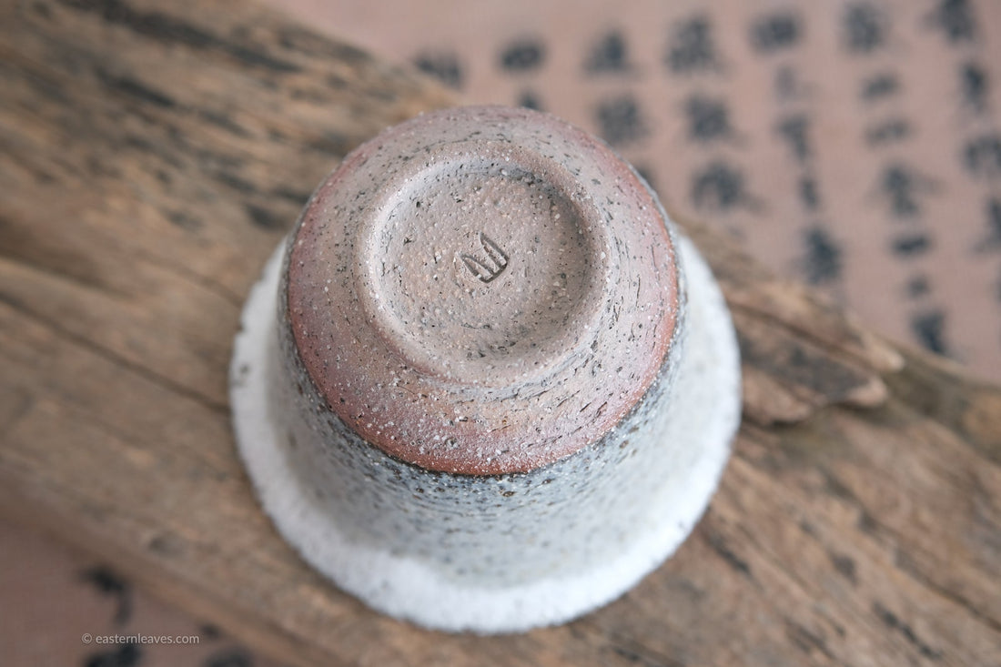 Handmade gaiwan dai minority teaware in Yunnan, pure natural clay teaware to brew Chinese tea in gongfucha pu'erh tea signed by the artist