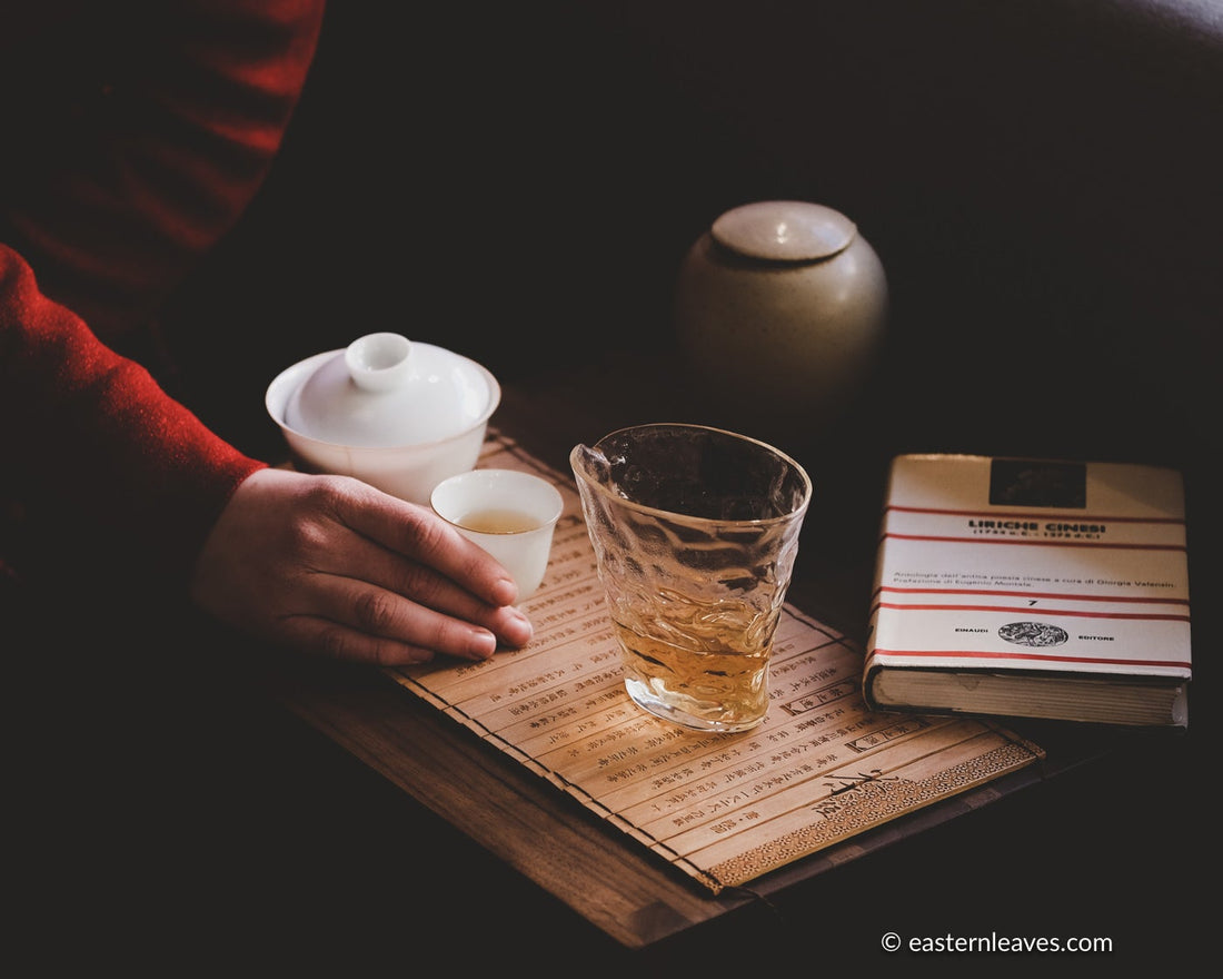 Dancong gardenia Huangzhixiang wulong tea from guangdong China, served in gongfucha teaware