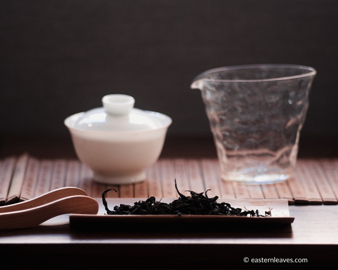 Dancong gardenia Huangzhixiang wulong tea from guangdong China, served in gongfucha teaware