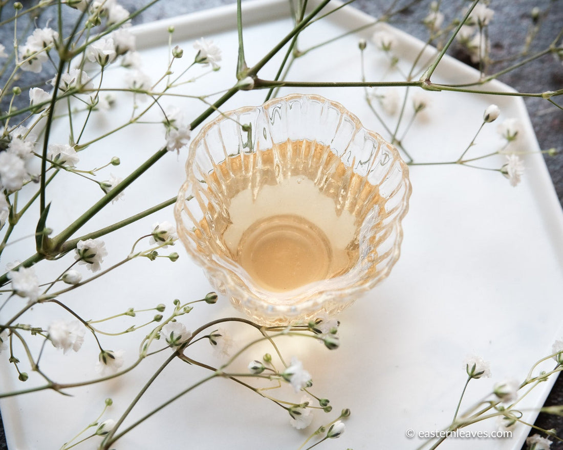 Dancong Yashixiang duck shit fragrance wulong tea from Guangdong China, served in glass cup teaware