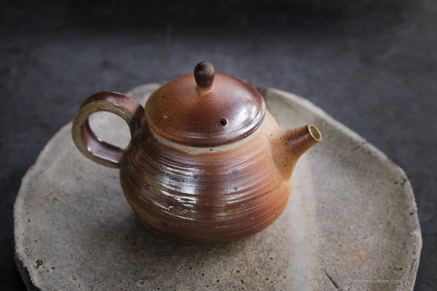 Wood-fired handmade teapot dai minority teaware in Yunnan, white teaware for Chinese tea gongfucha and loose-leaf green and pu'er tea on stone tray