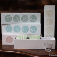 loose-leaf tea high quality from farmers taste and gift box, in Chinese paper, with glass cup set