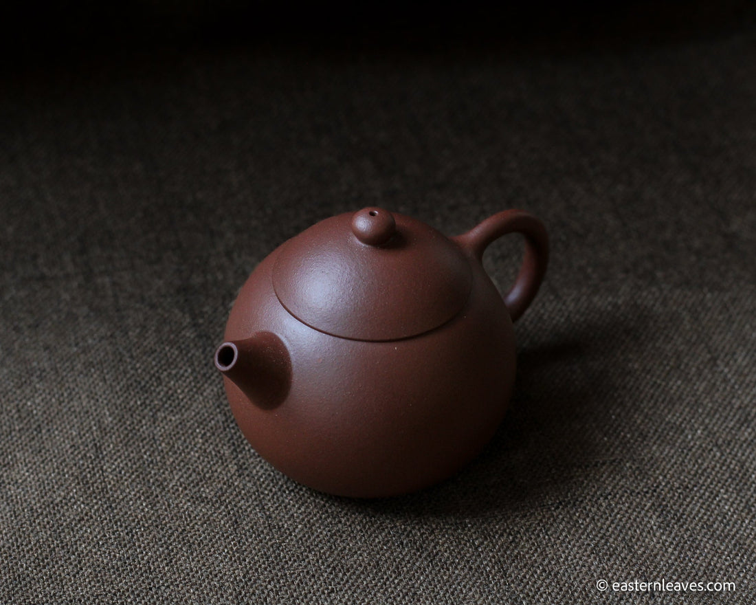 Longdan 龙蛋 - Yixing Teapot - Eastern Leaves