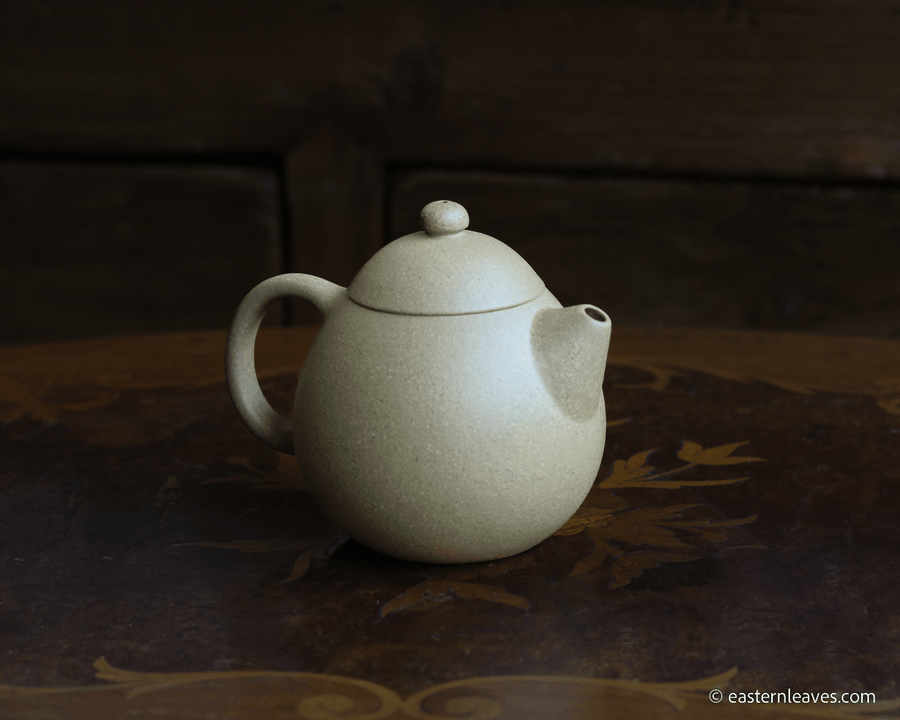 Longdan 龙蛋 - Yixing Teapot, Duanni - Eastern Leaves