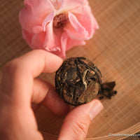 Rose scented Chinese white tea in mini-cake pressed, Shoumei high quality white tea 