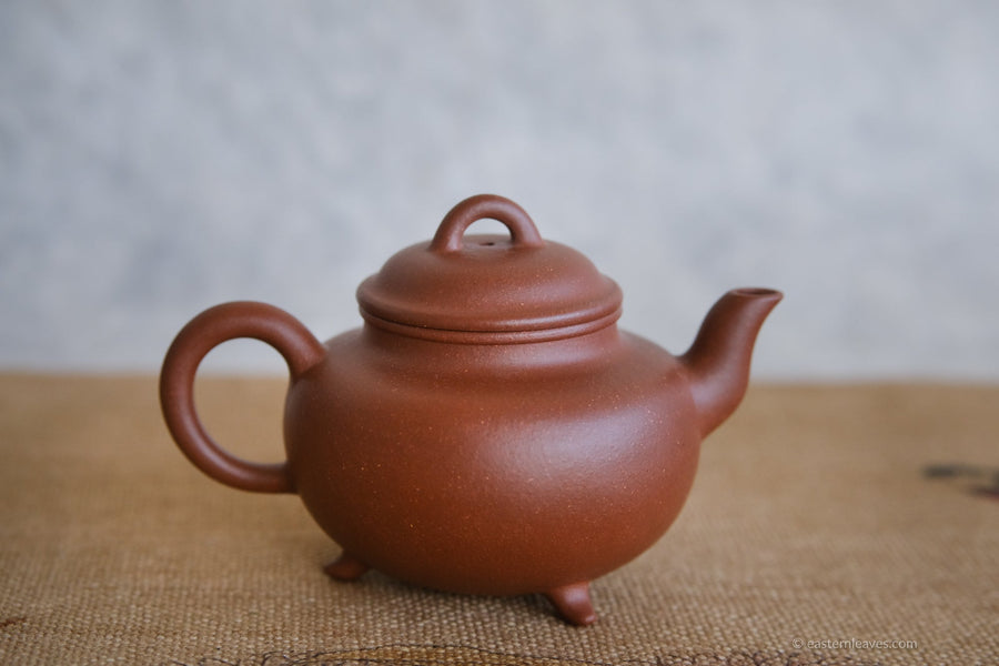Tripod 三足水平 - Yixing Teapot - Eastern Leaves
